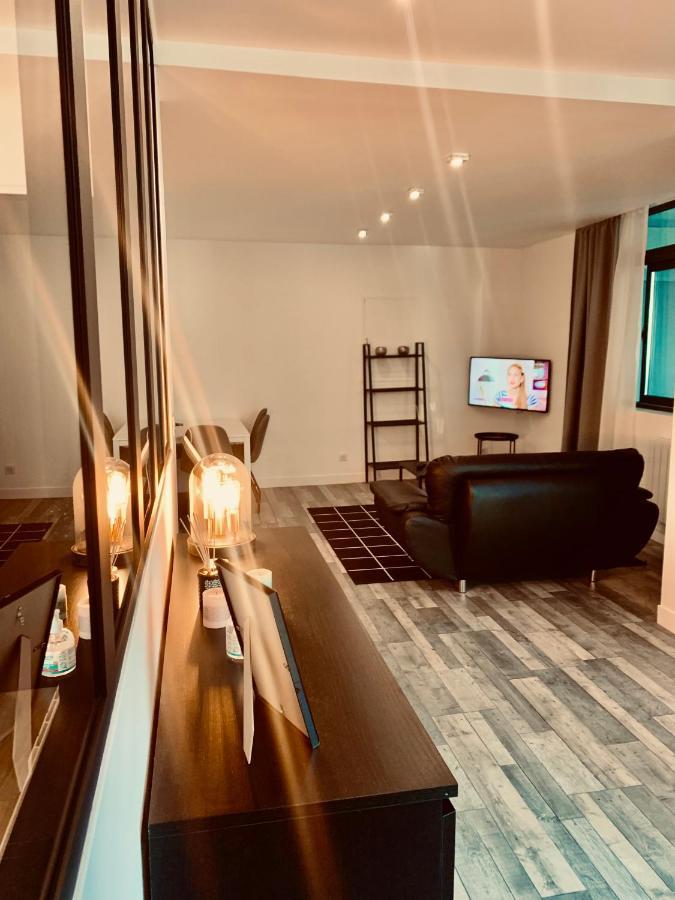 Superbe Appartement En Hyper Centre De Charleville Exterior foto